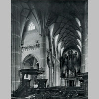 Arnhem, St Eusebiuskerk, schip naar het W. voor de verwoesting, Foto Lichtbeelden-instituut, on dbnl.org.jpg